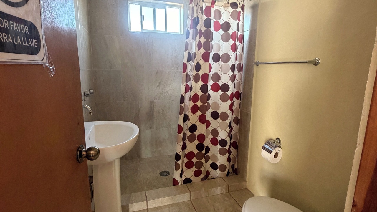 Photo of Bathroom in Areponapuchi