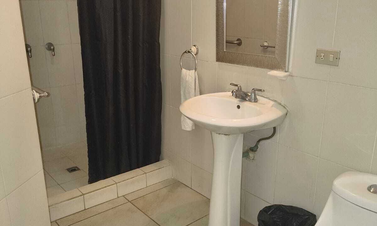 Photo of Bathroom in Zona 10