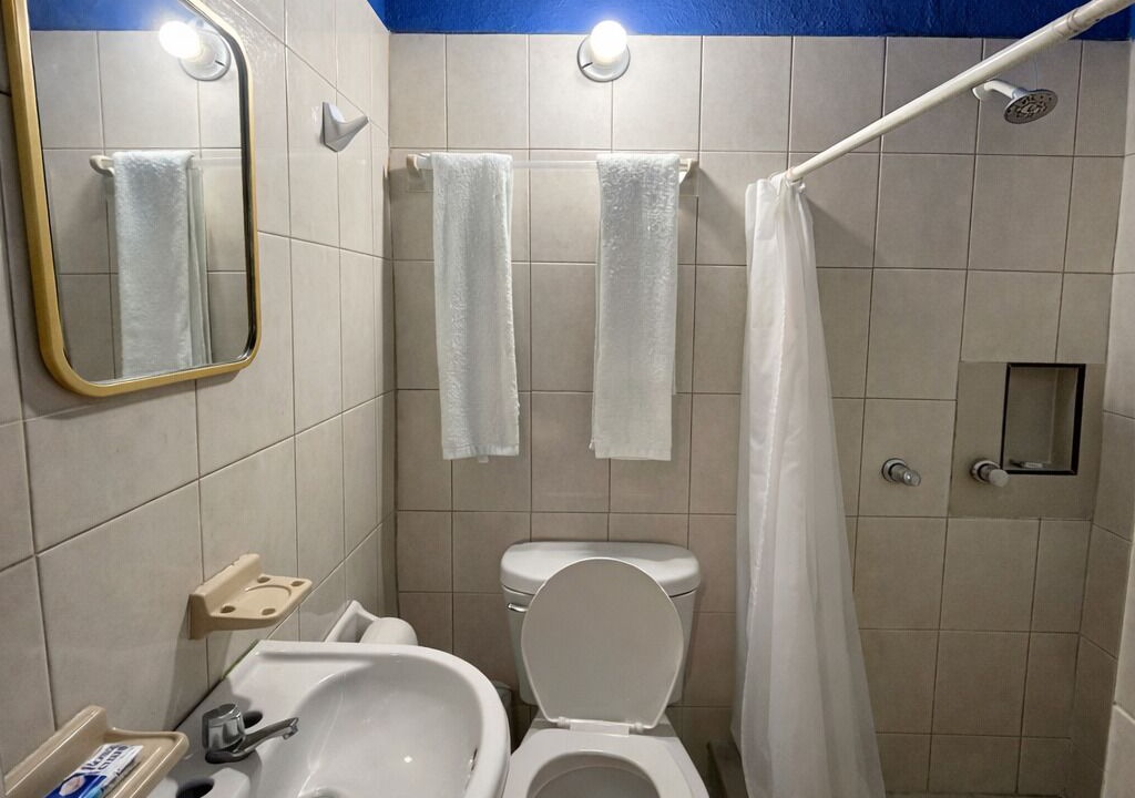 Photo of Bathroom in Linares