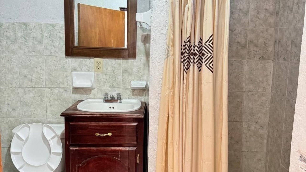 Photo of Bathroom in Areponapuchi