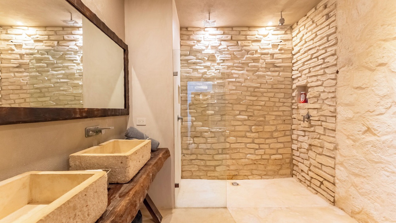 Photo of Bathroom in Zona Hotelera