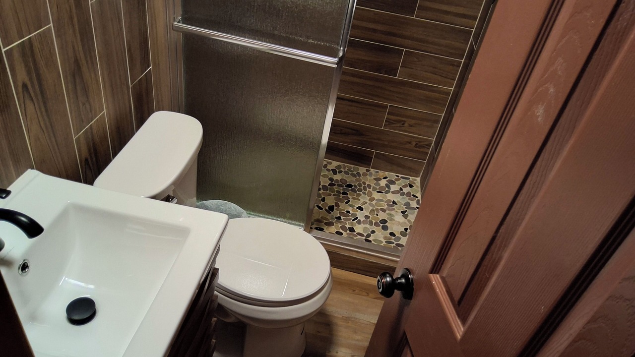 Photo of Bathroom in Central Arlington