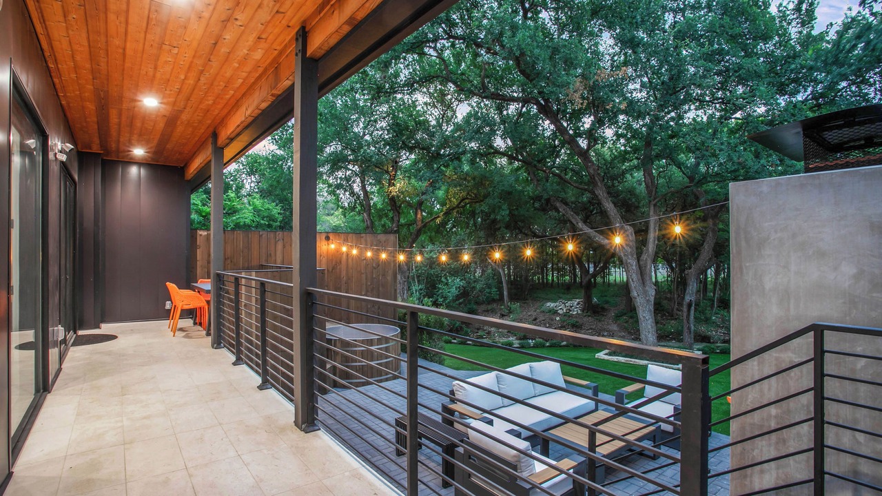 Photo of Outdoor in South Lamar