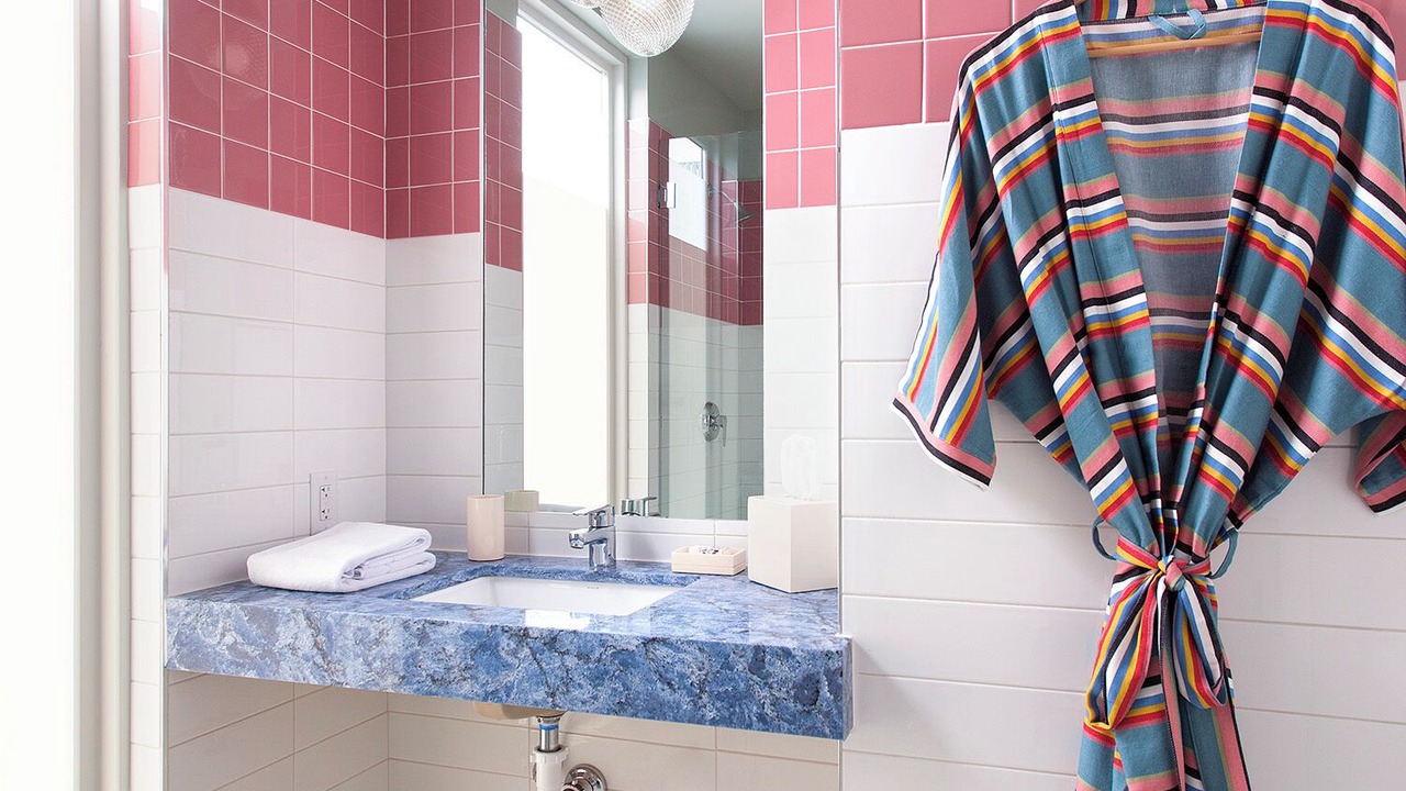 Photo of Bathroom in East Cesar Chavez