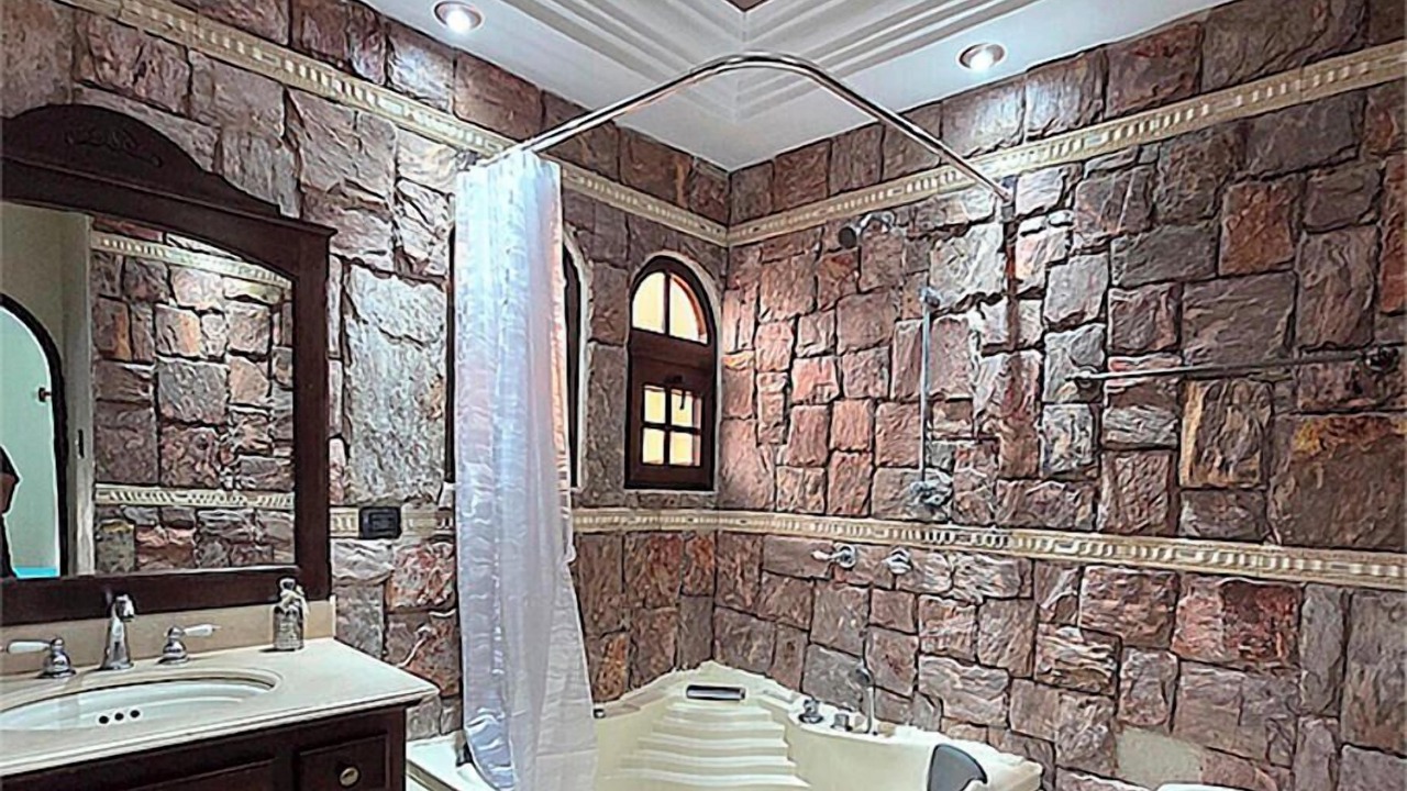 Photo of Bathroom in Zona 13