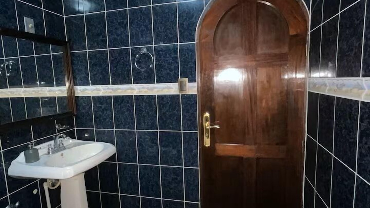 Photo of Bathroom in Zona 13