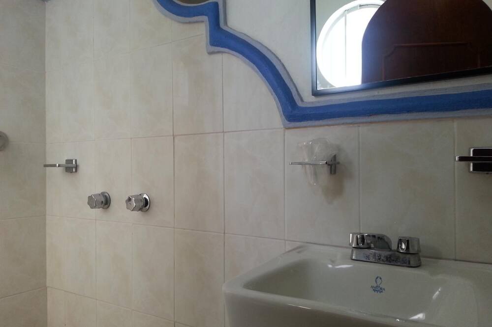 Photo of Bathroom in Jalatlaco
