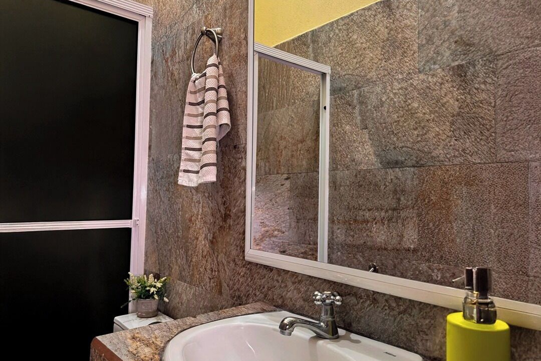 Photo of Bathroom in Flores