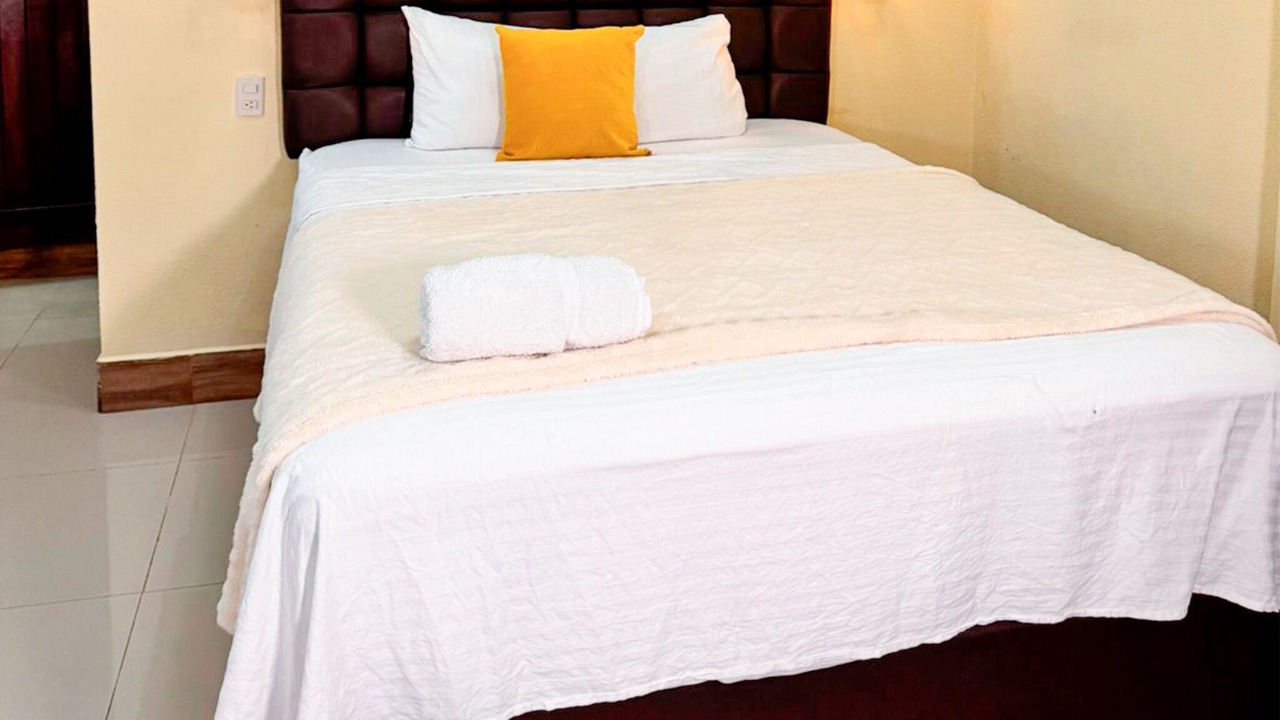 Photo of Bedroom in Flores