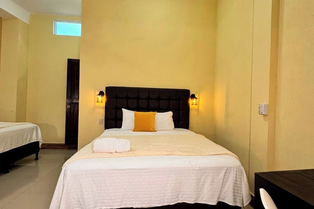 Photo of Bedroom in Flores