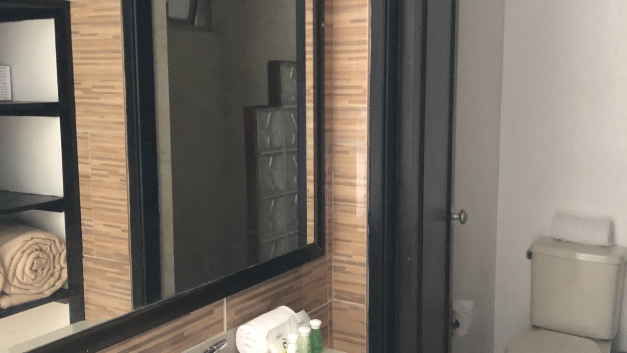 Photo of Bathroom in Mocambo