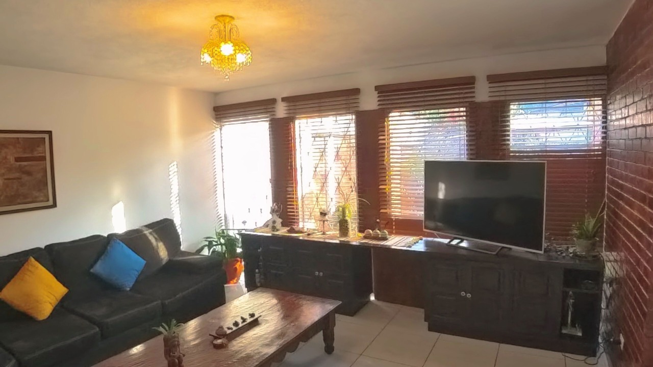 Photo of Livingroom in Zona 13