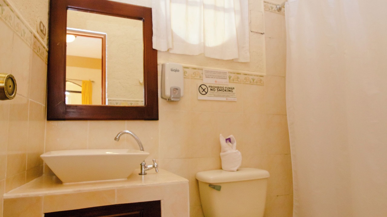 Photo of Bathroom in Flores