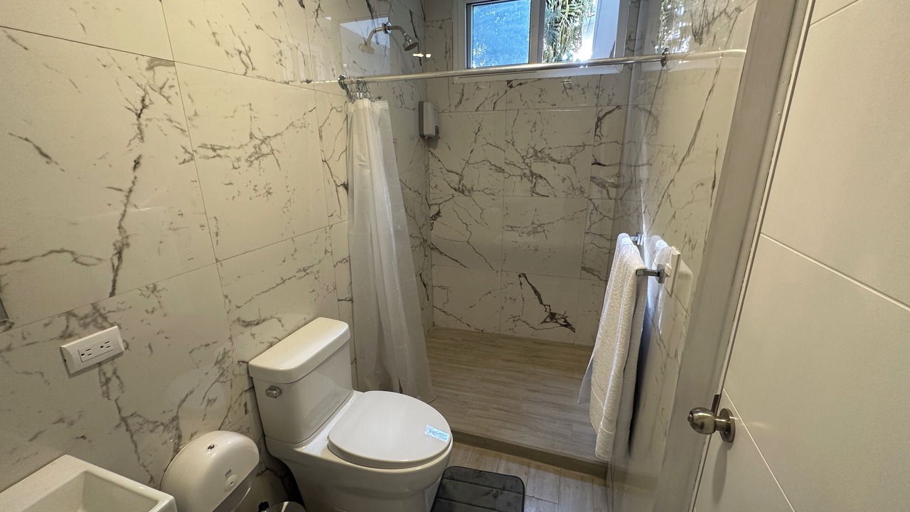Photo of Bathroom in Zona 10