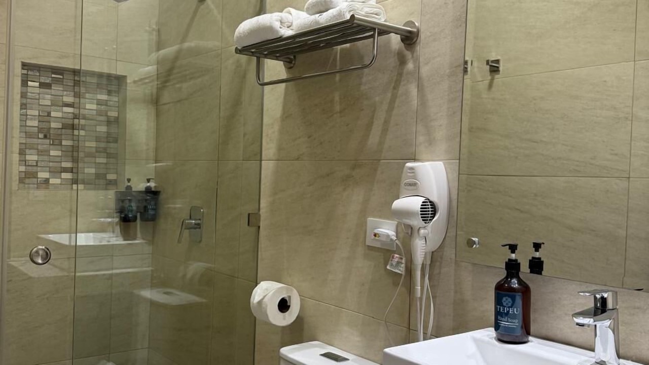 Photo of Bathroom in Flores