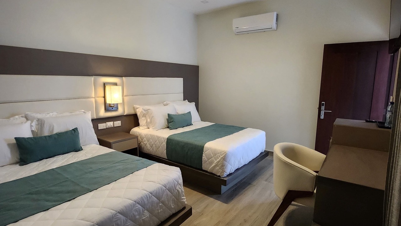 Photo of Bedroom in Flores