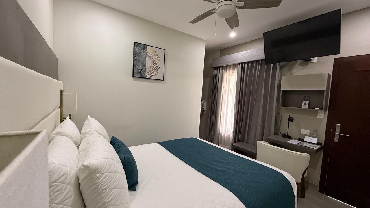Photo of Bedroom in Flores