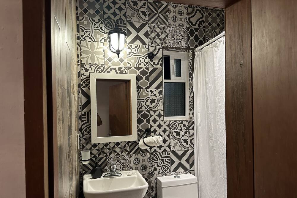 Photo of Bathroom in De La Presa