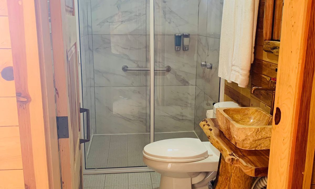 Photo of Bathroom in Creel