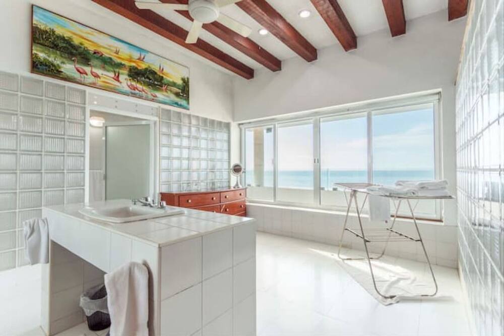 Photo of Bathroom in Chicxulub Puerto