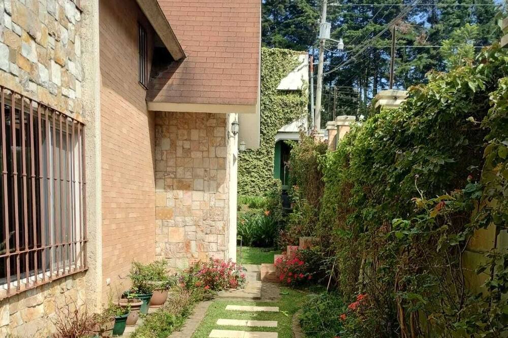 Photo of Outdoor in San Lucas Sacatepequez