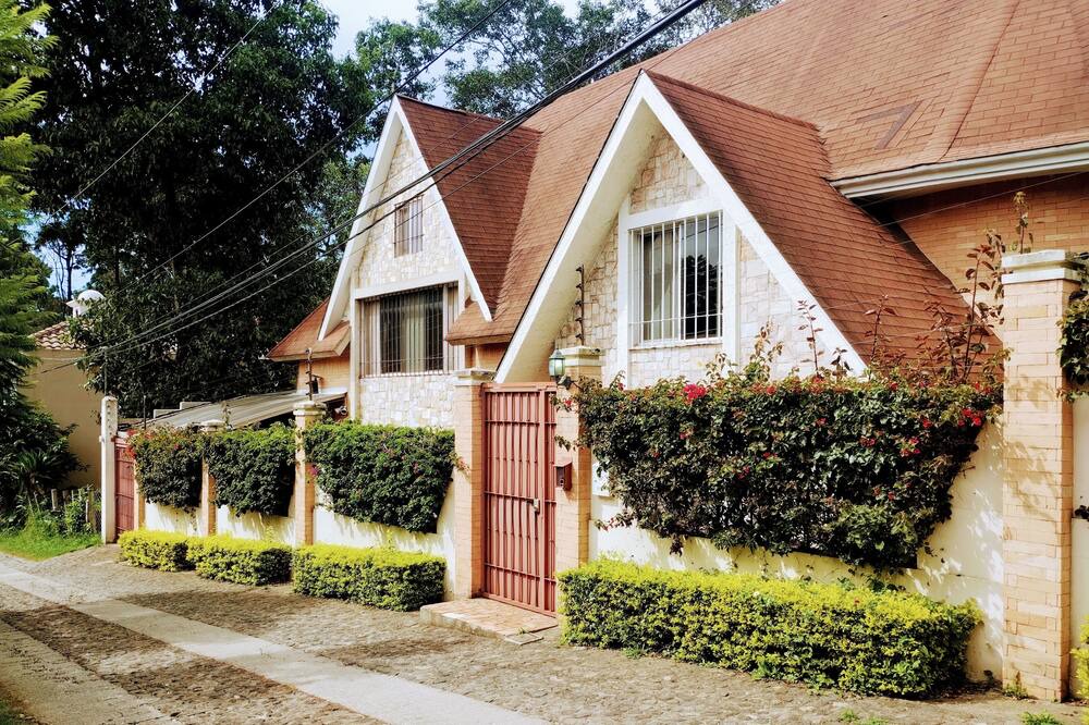 Photo of Outdoor in San Lucas Sacatepequez