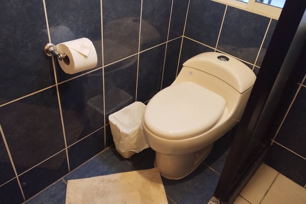 Photo of Bathroom in San Lucas Sacatepequez