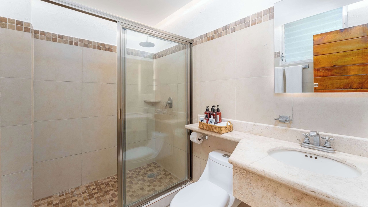 Photo of Bathroom in R