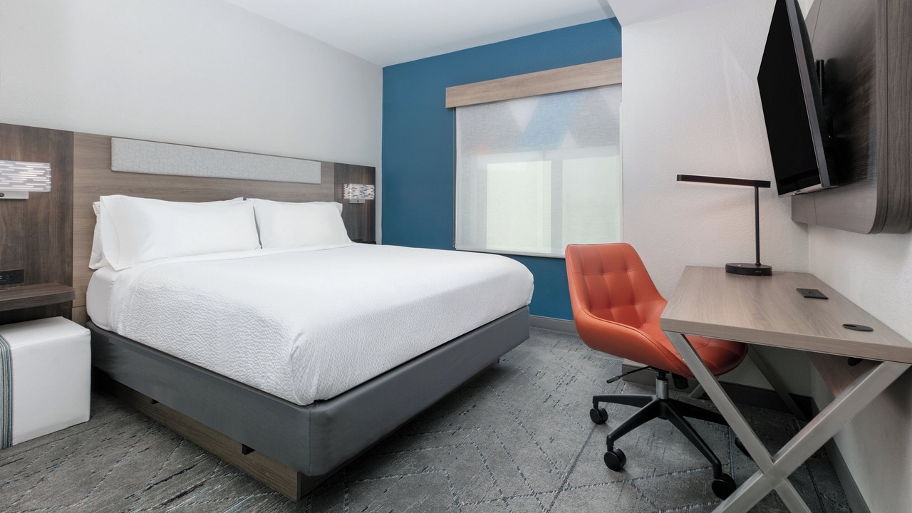 Photo of Bedroom in Park Central