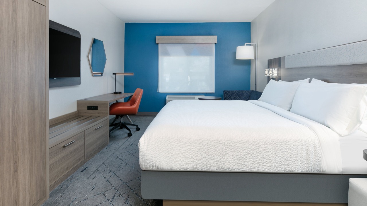 Photo of Bedroom in Park Central