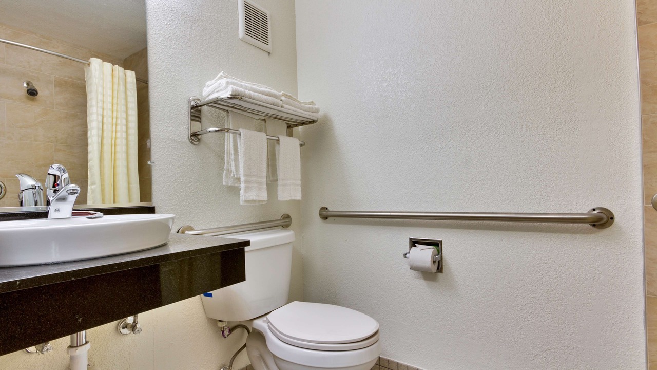 Photo of Bathroom in Lake Highlands