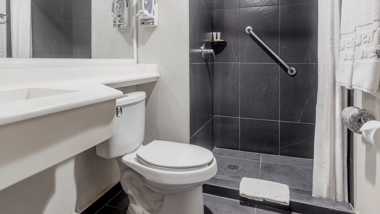 Photo of Bathroom in Leon