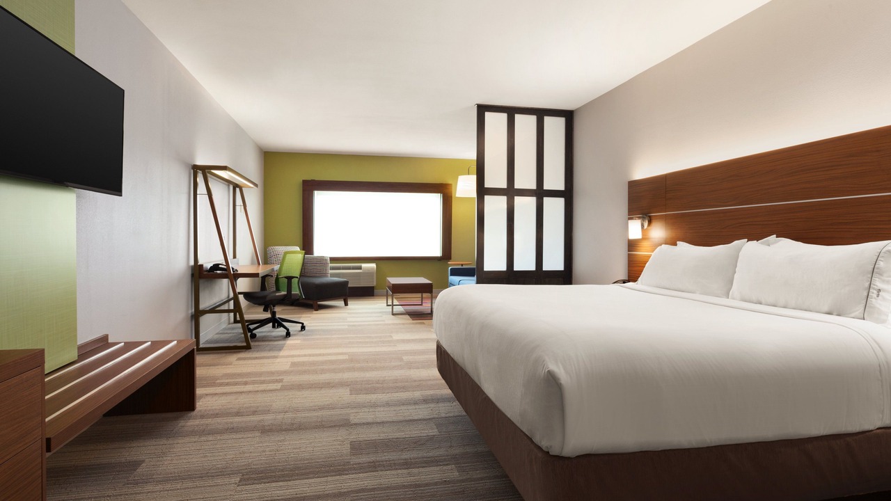 Photo of Bedroom in Edinburg