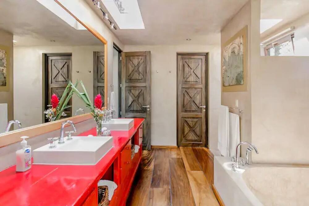 Photo of Bathroom in Antigua Guatemala