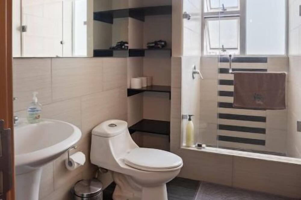 Photo of Bathroom in Guatemala City
