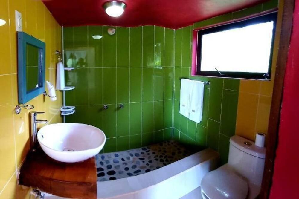 Photo of Bathroom in Jardines del Puerto