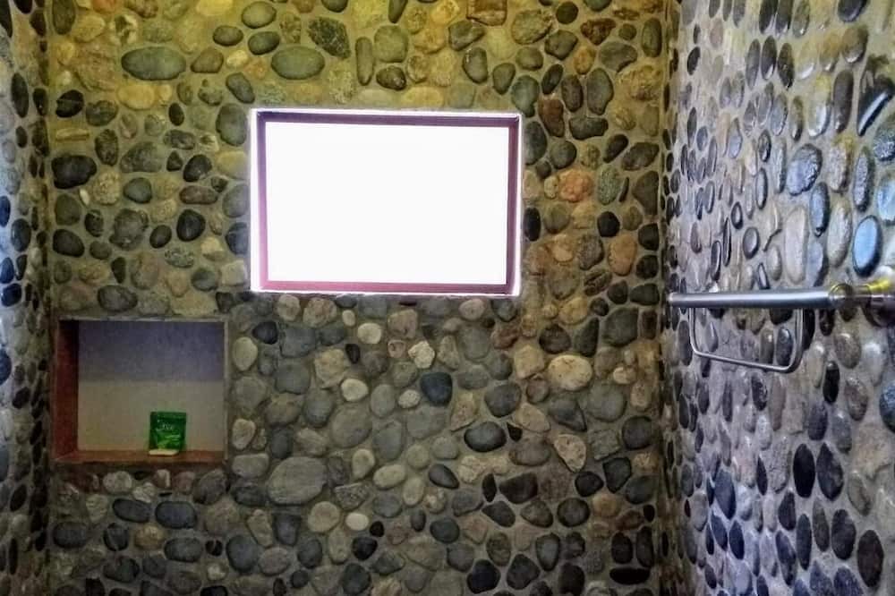 Photo of Bathroom in Jardines del Puerto