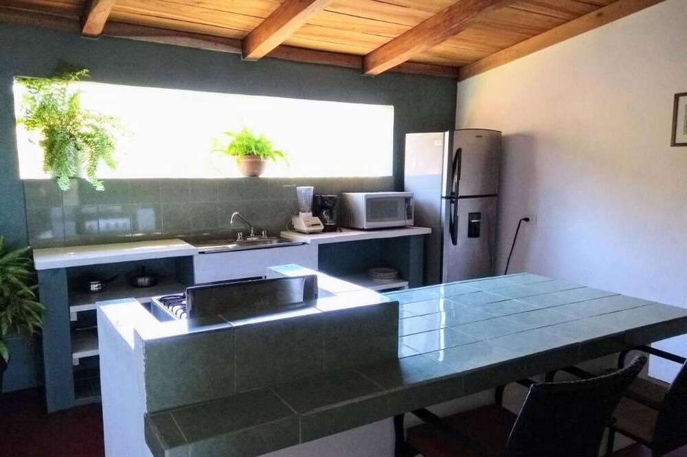 Photo of Kitchen in Jardines del Puerto
