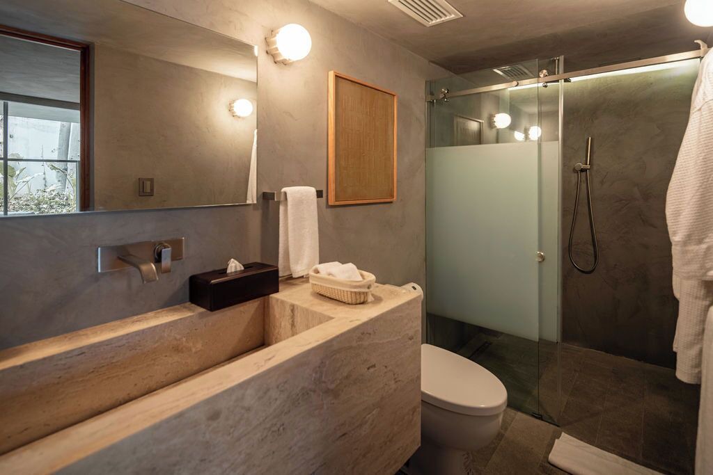 Photo of Bathroom in Anahuac