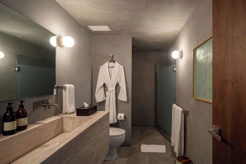 Photo of Bathroom in Anahuac