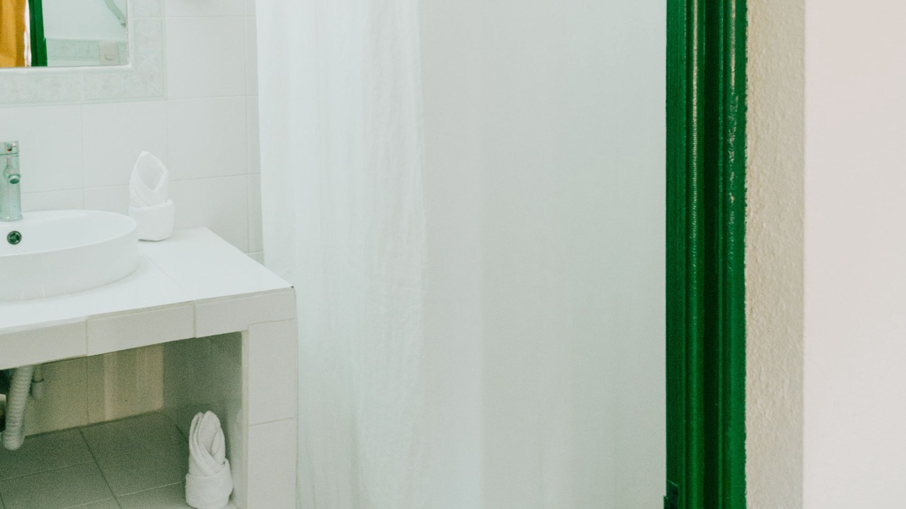 Photo of Bathroom in Flores