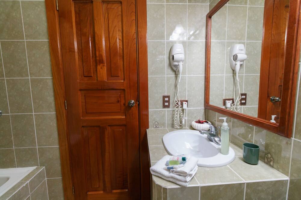 Photo of Bathroom in Quetzaltenango
