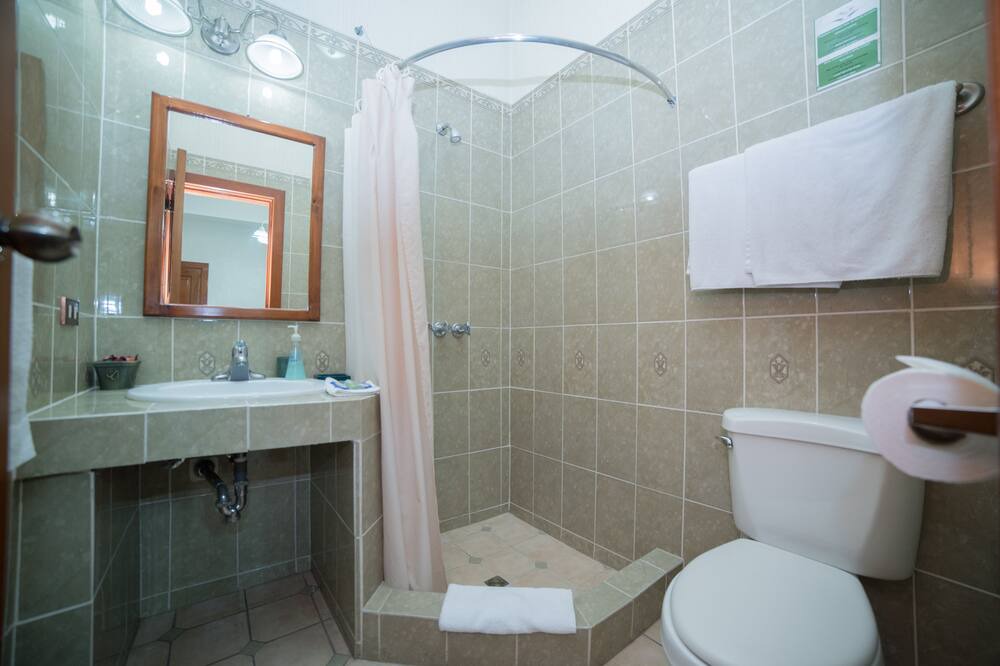 Photo of Bathroom in Quetzaltenango