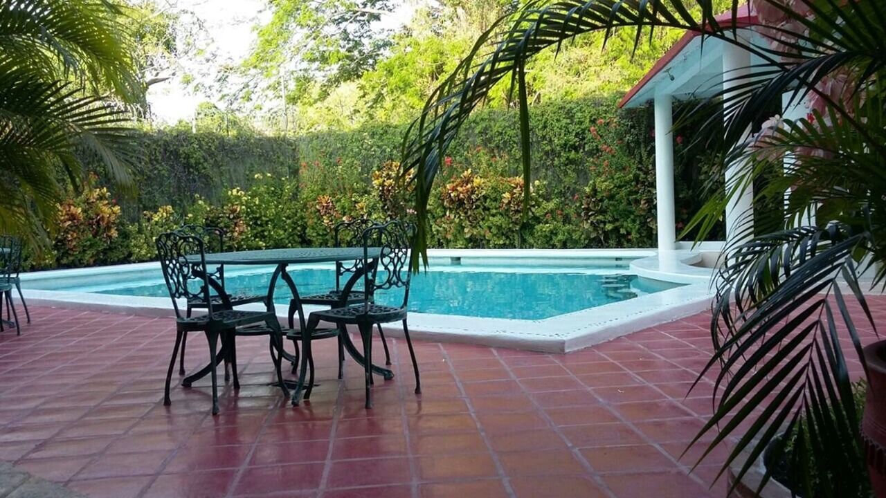 Photo of Outdoor in L