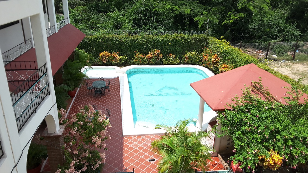 Photo of Outdoor in L