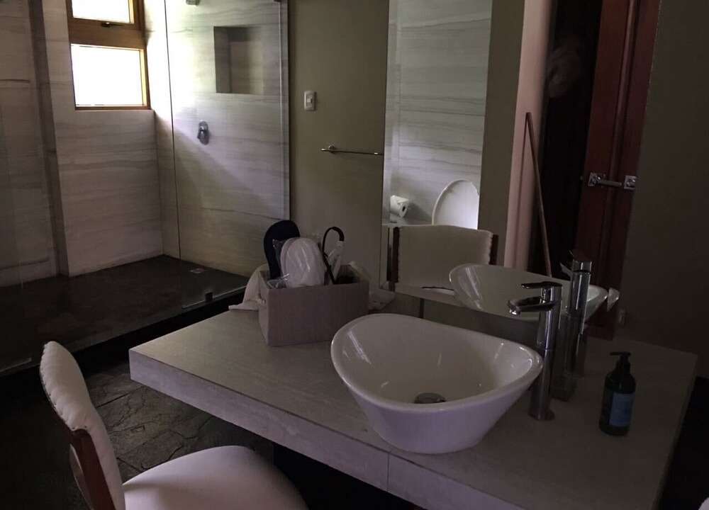 Photo of Bathroom in Zona 14