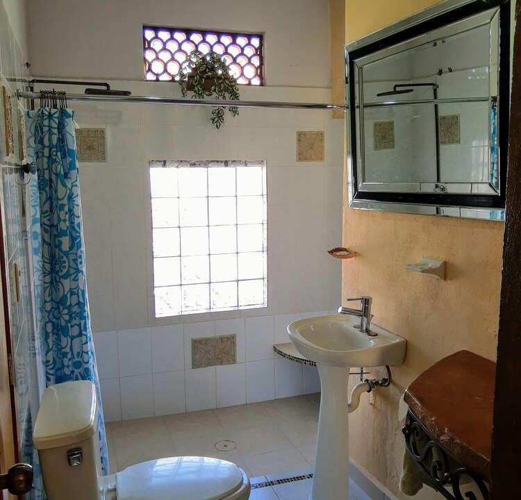 Photo of Bathroom in Taxco