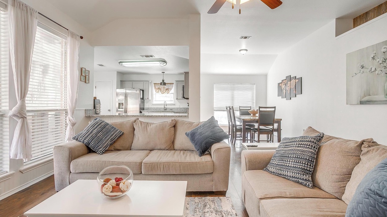Photo of Livingroom in Burleson