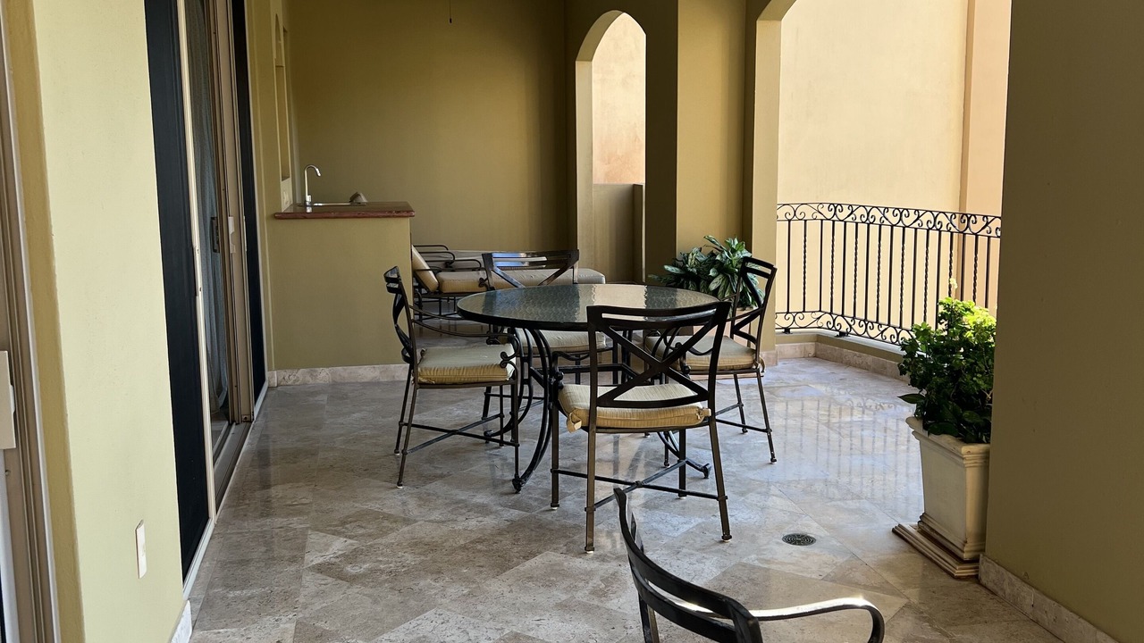 Photo of Patio Balcony in Flamingos
