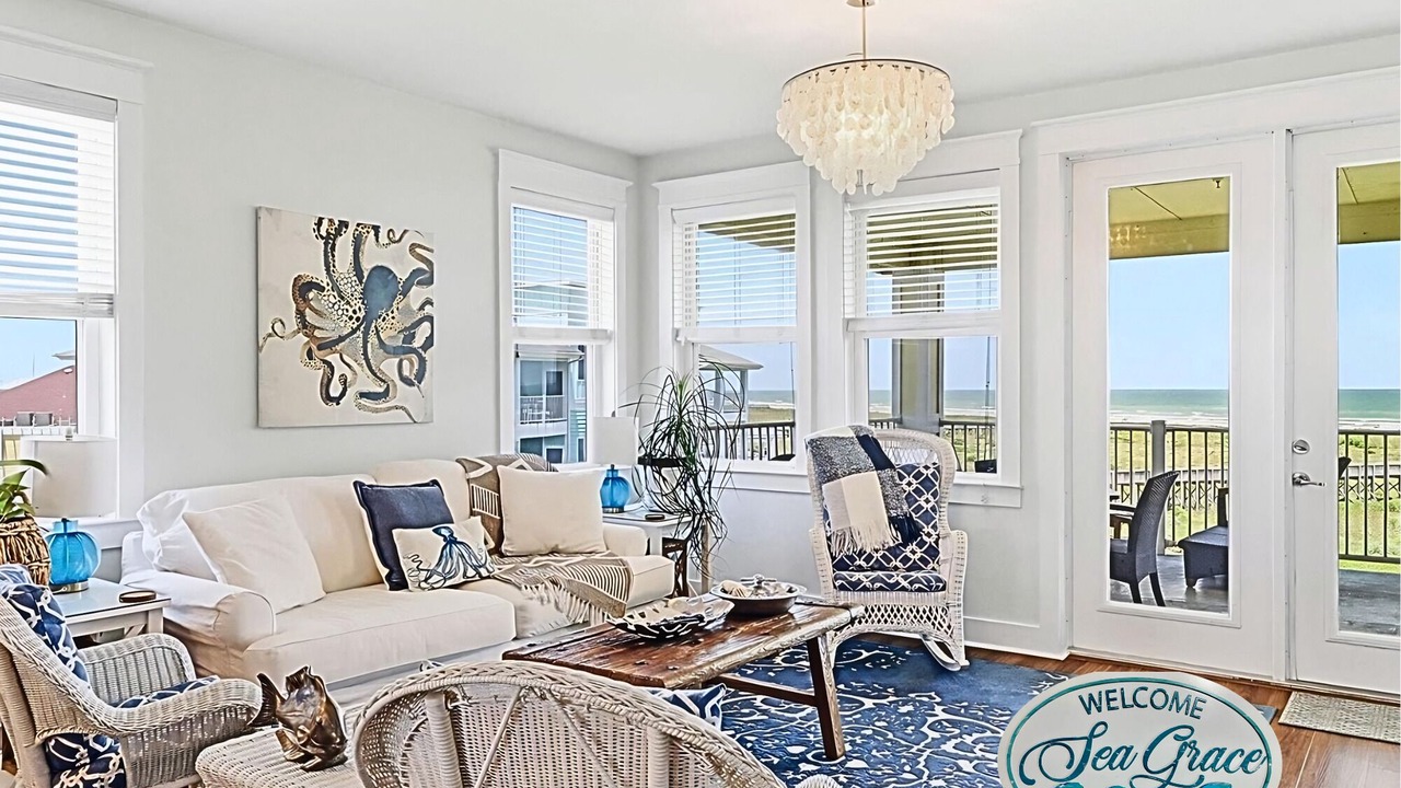 Photo of Livingroom in Red Fish Cove